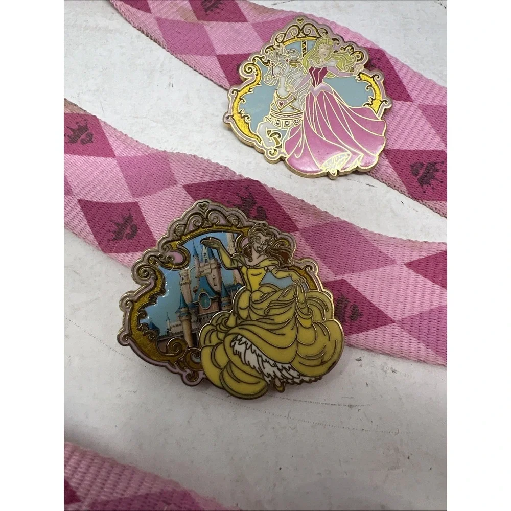 Disney Princess Lanyard And 5 Pins‎ Lot Mickey Tinkerbell Cinderella